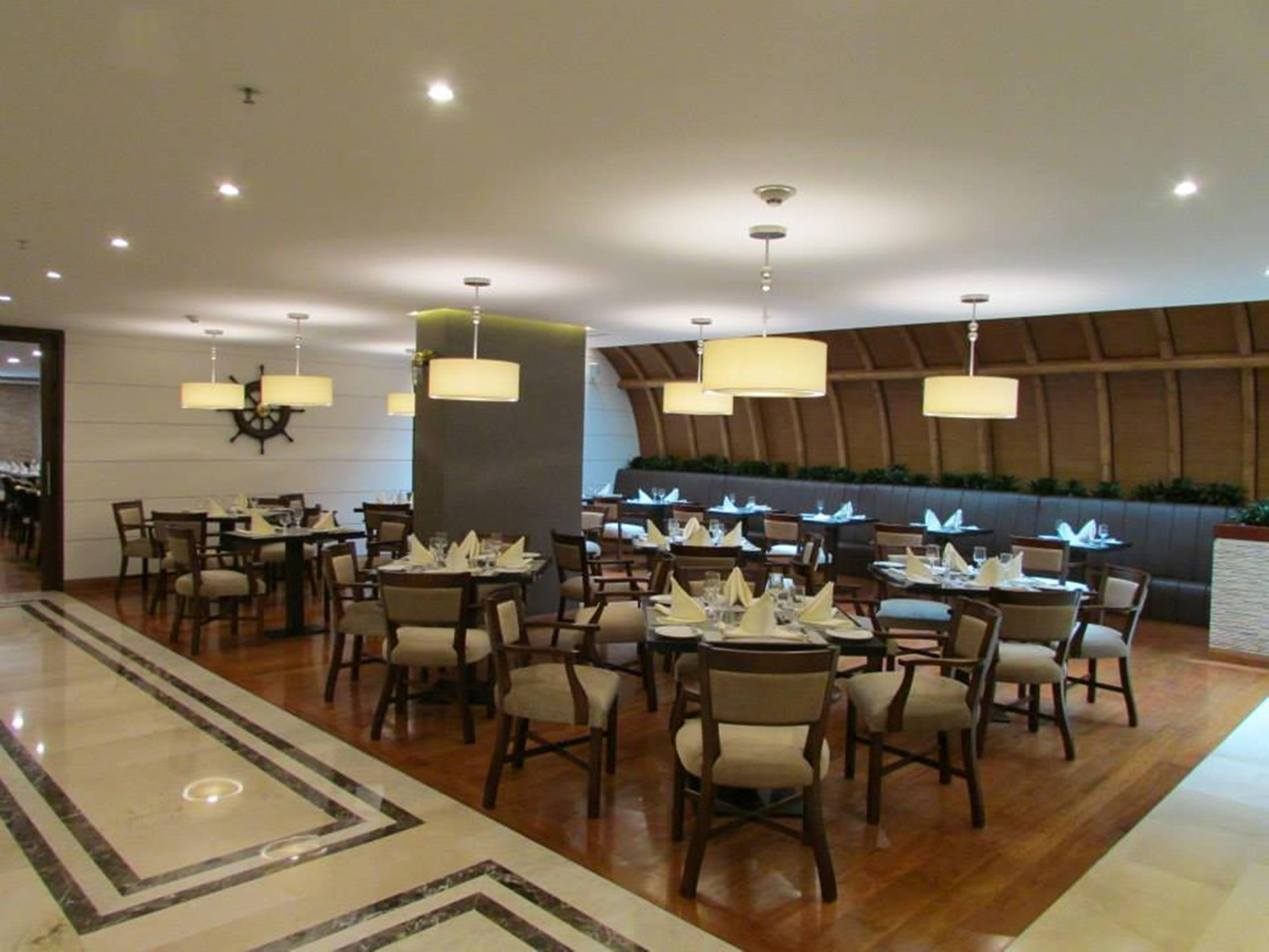 Hotel Dann Carlton Bogota Exterior photo The restaurant