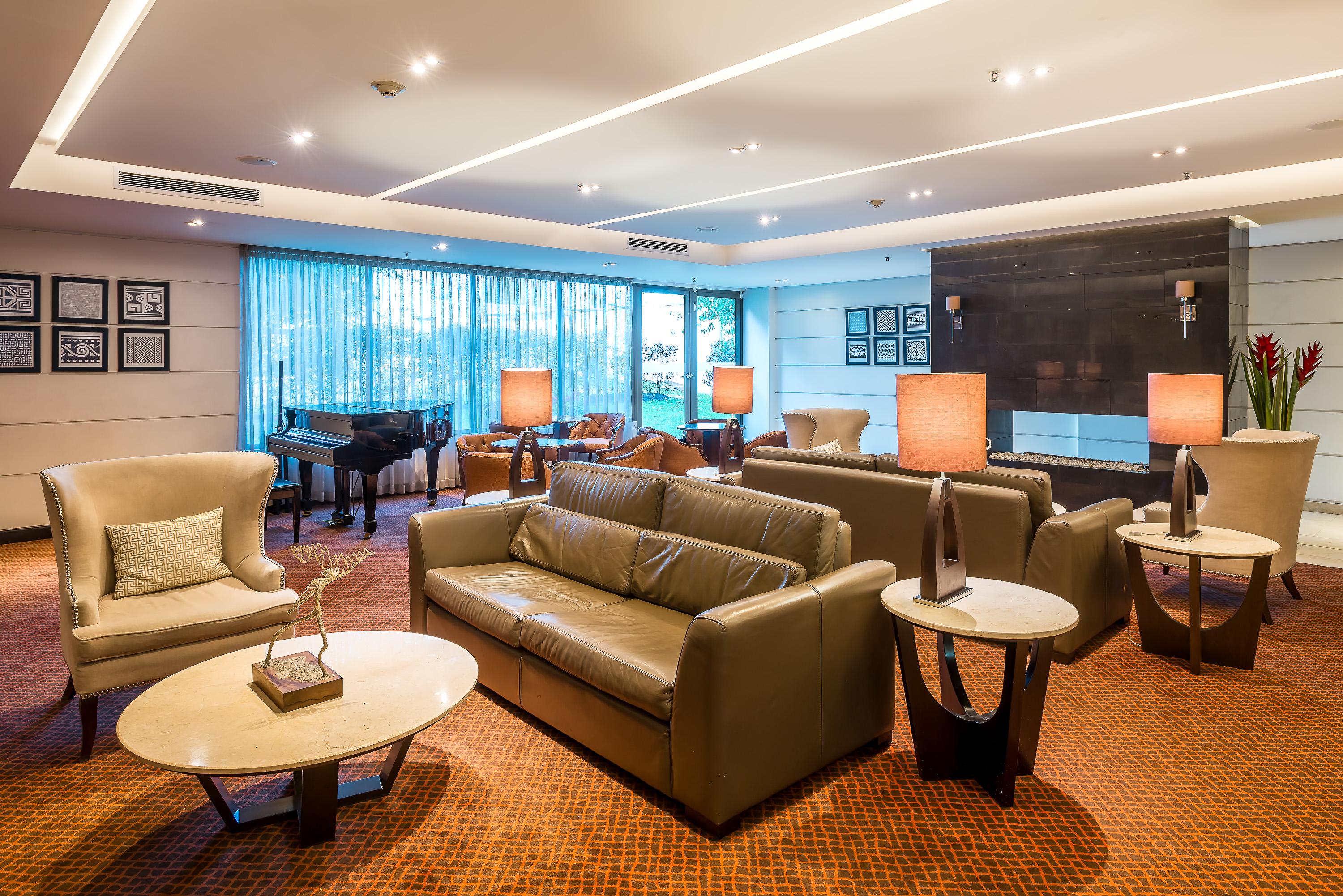 Hotel Dann Carlton Bogota Exterior photo The Royal Orchid Lounge at Suvarnabhumi Airport