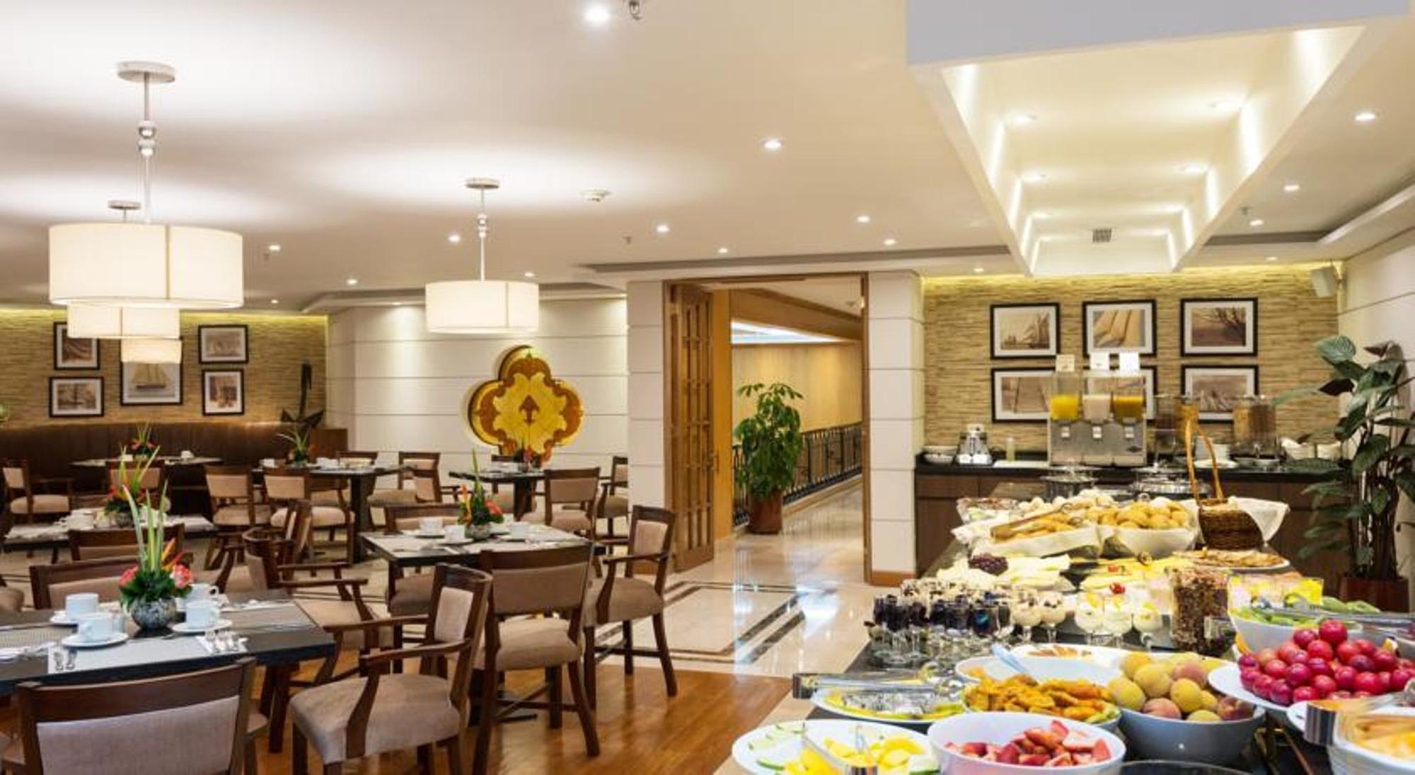 Hotel Dann Carlton Bogota Exterior photo The buffet at the hotel